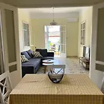 αλμα - A Family Boutique At The Center Apartamento
