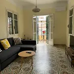 αλμα - A Family Boutique At The Center Apartamento