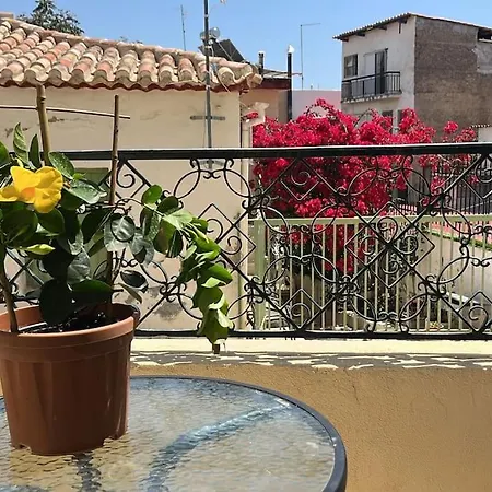 αλμα - A Family Boutique At The Center Apartment *