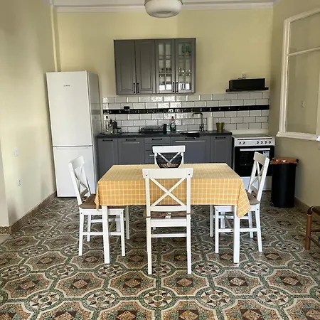 Apartment αλμα - A Family Boutique At The Center Kalamata