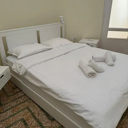 άλμα - Spacious Boutique At The Center Apartment