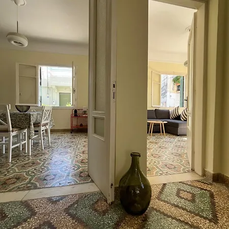 άλμα - Spacious Boutique At The Center Apartment Kalamata